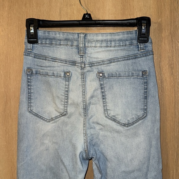 Tinseltown Light Blue Distressed Jeans - Picture 5 of 6